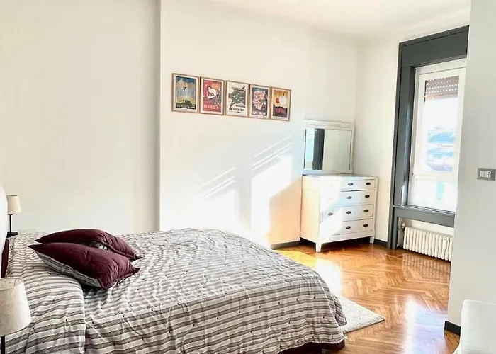 Bilocale Di Design A 100m Dalla Stazione Apartmán