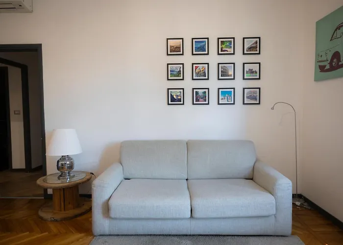 Bilocale Di Design A 100m Dalla Stazione Apartmán *